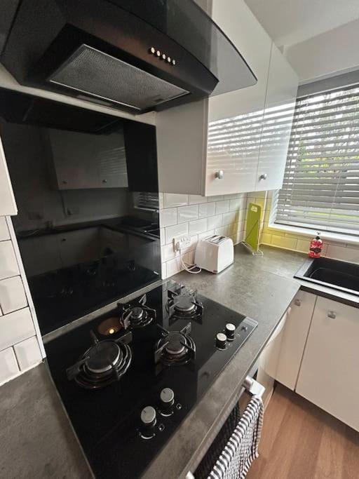 Modern & Spacious 4 Bedroom Home Crewe Exterior foto
