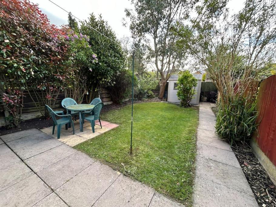 Modern & Spacious 4 Bedroom Home Crewe Exterior foto